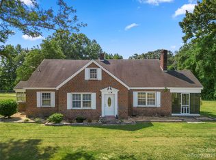 818 Old Buncombe Rd, Union, SC 29379