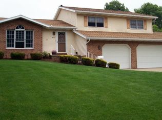 497 Herbert Rd, Akron, OH 44312