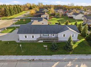1502 14th Ave SE, East Grand Forks, MN 56721