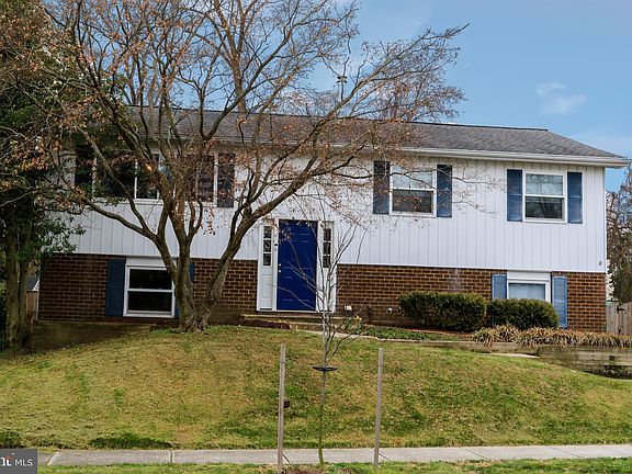 3rd image of 490 Century Vista Dr