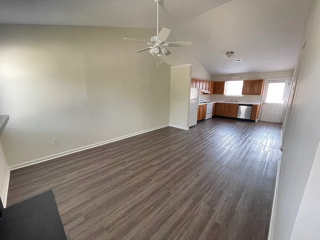 Building Photo - 237 Wyndham Cir #B