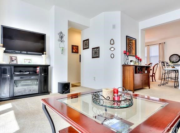 5th image of 557 N Cabernet Dr