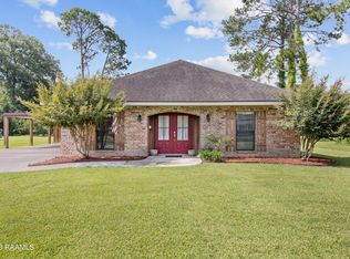124 E Davis St, Opelousas, LA 70570