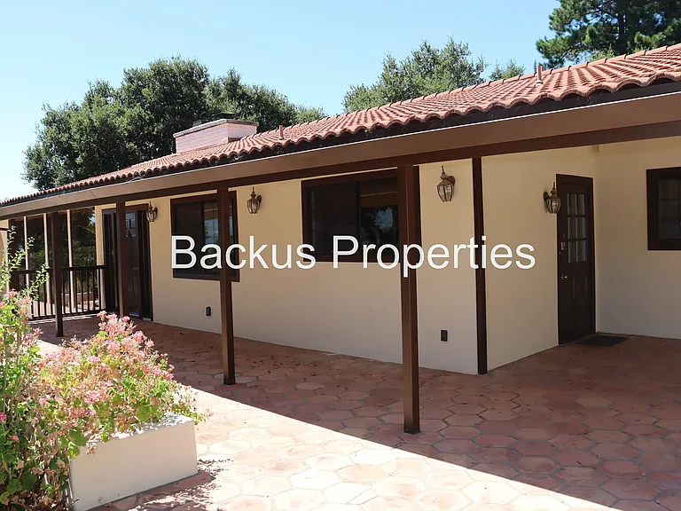 11585 McCarthy Rd — Photo 2