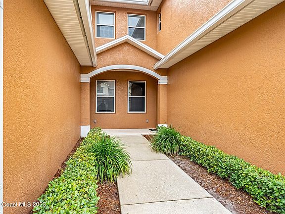 3rd image of 1055 Venetian Dr Unit 102