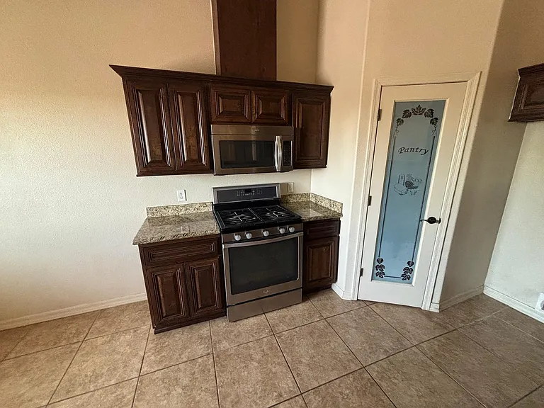 1427 N Avenida Serenidad Ave — Photo 9