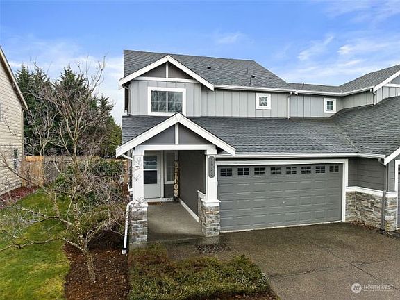 2nd image of 3533 Surrey Dr NE