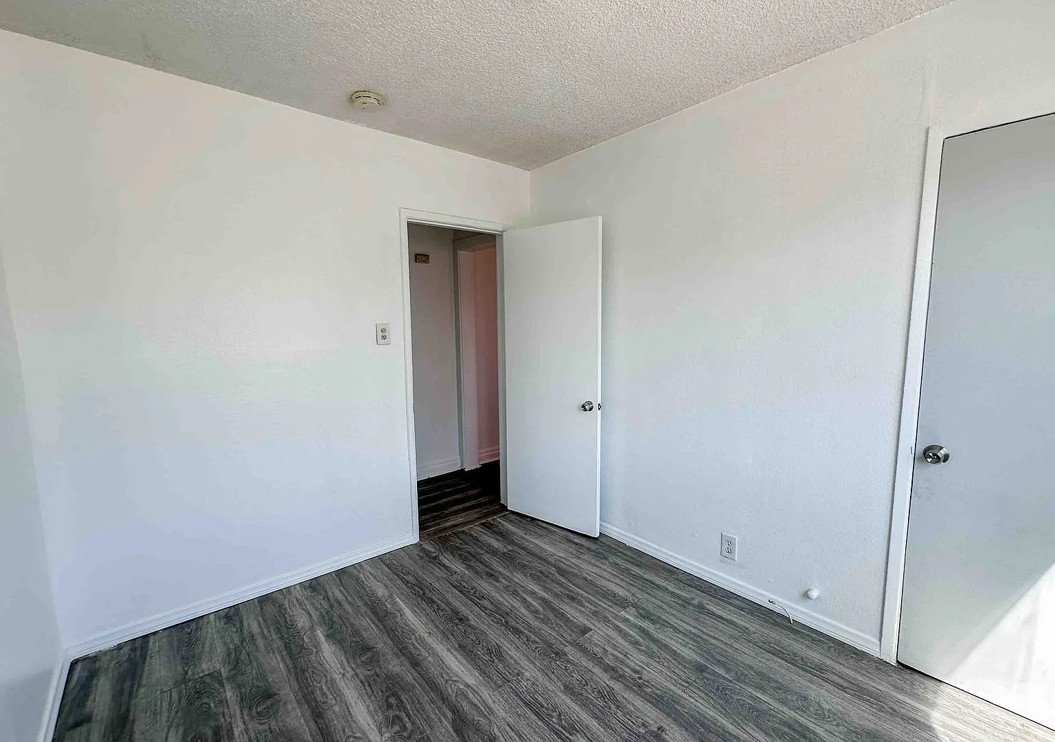 1720 W Gage Ave — Photo 4