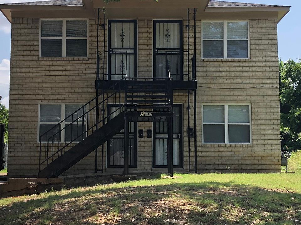 Front of 4-plex