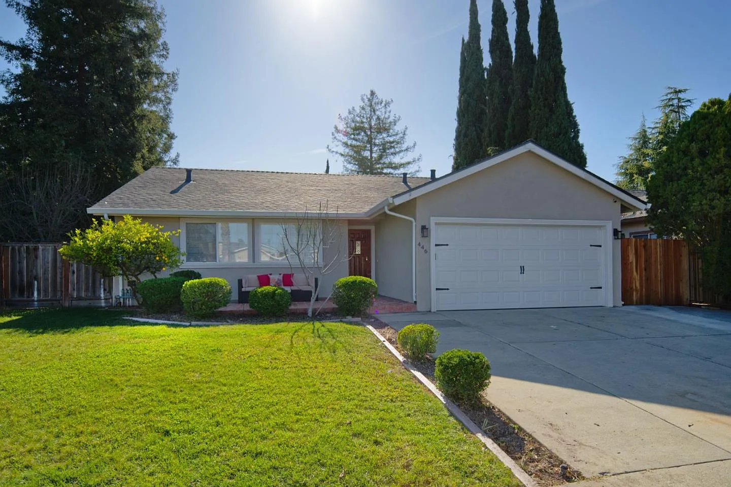 446 Allegan Cir photo 1