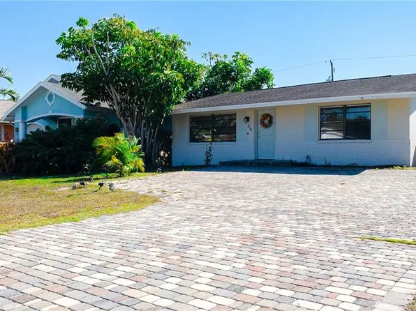 814 109th AVE N, NAPLES, FL 34108
