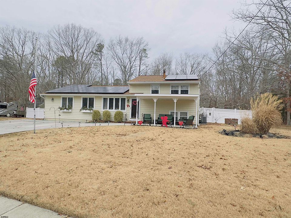 1st image of 315 Dennis Dr