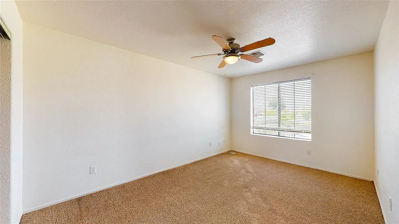 3 bed, 1693 sqft, $1,690 — Photo 3
