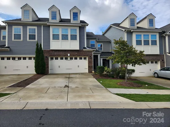 627 Amber Meadows Way, Tega Cay, SC 29708
