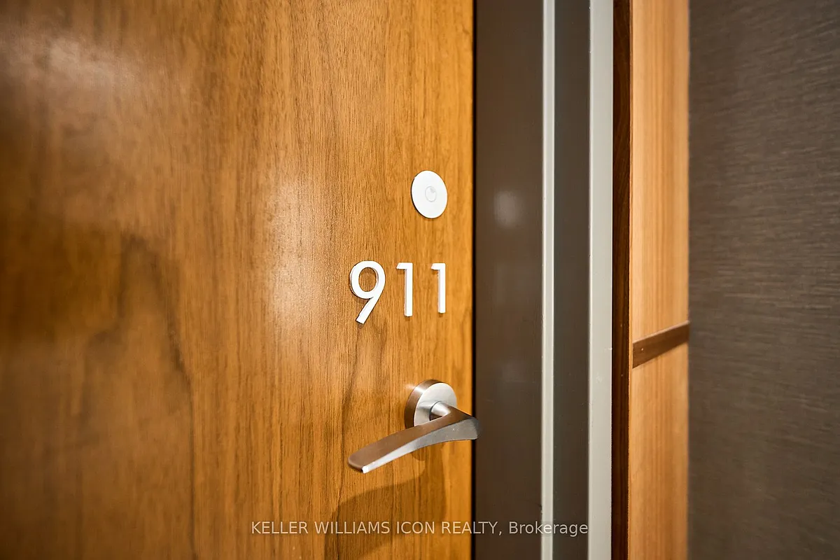 Building Photo - 101 Queen St #911