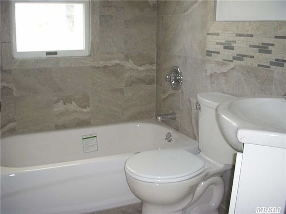 4th image of 238 N Chestnut St