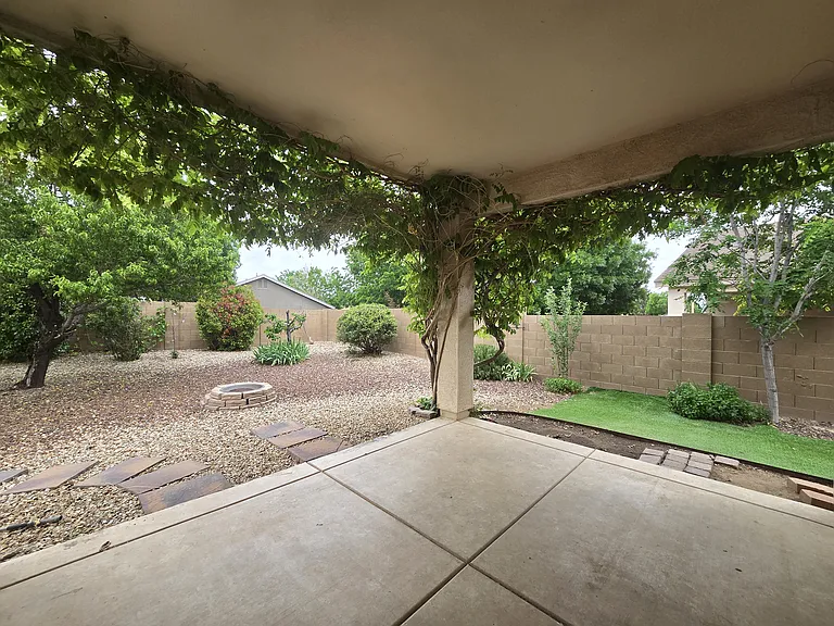 5251 N Celestine Ct — Photo 2