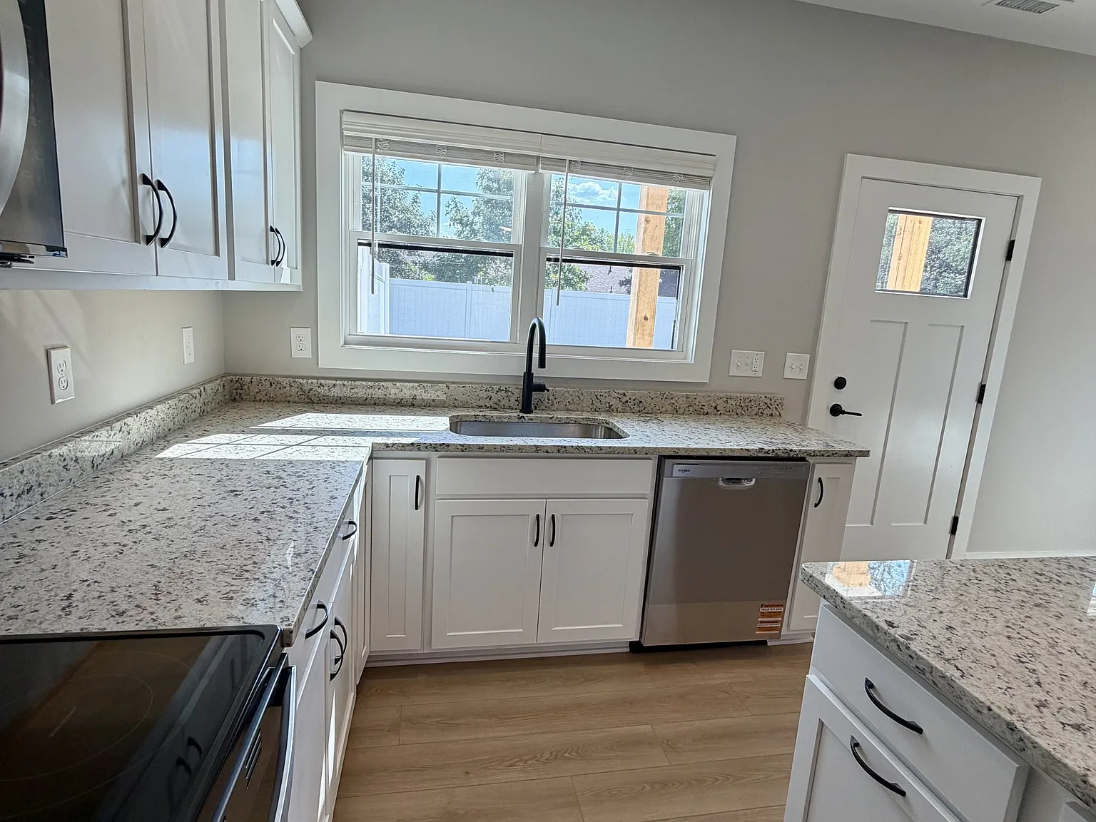 118 Beechwood Drive - B — Photo 4