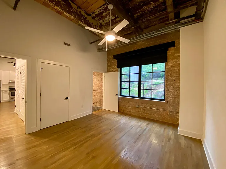 Lofts At Abrams Fixtures — Photo 21