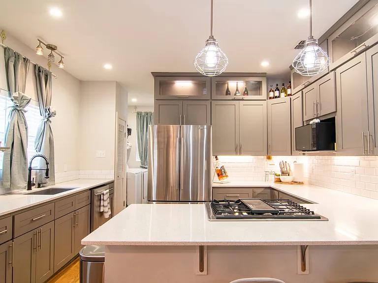 705 W Elsmere Pl — Photo 21