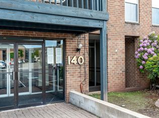 140 Kane St APT C9, West Hartford, CT 06119