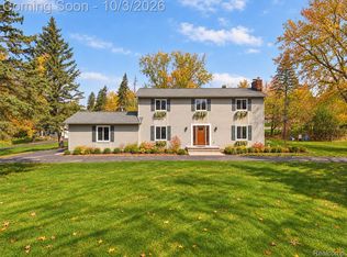1848 Packer Rd, Bloomfield Hills, MI 48302