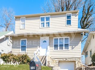 1723 S Crescent Ave, Independence, MO 64052
