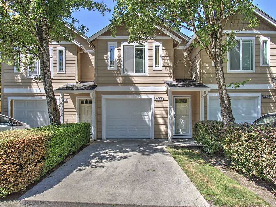 1st image of 1455 SE 8th Ave