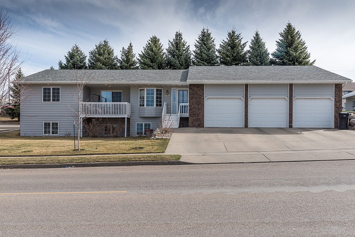 1091 E Turnpike Ave, Bismarck, ND 58501 Zillow