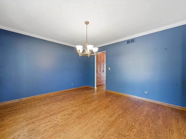 854 Deep Woods Ct — Photo 5