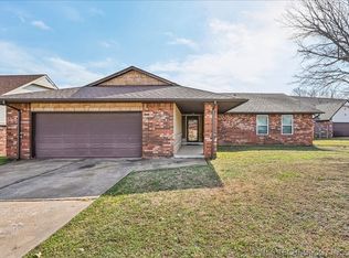 6637 S 93rd East Ave, Tulsa, OK 74133