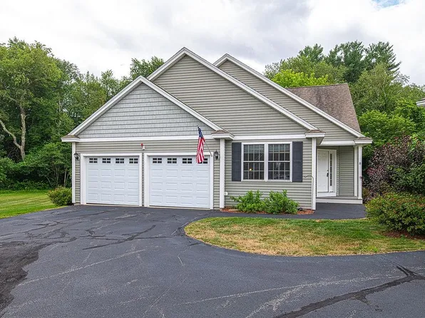 8 Jamesway Drive, Litchfield, NH 03052