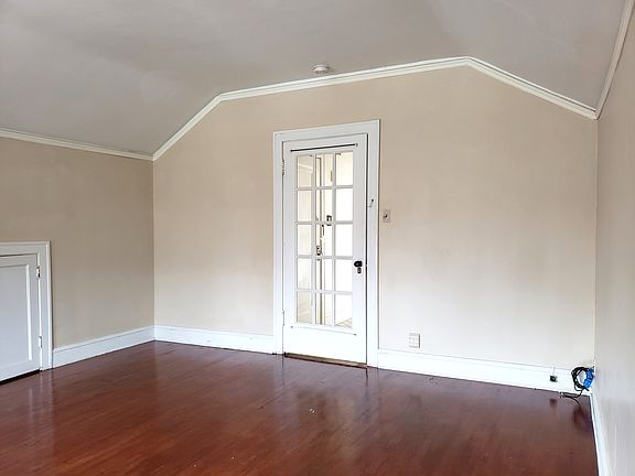 4th image of 2106 N Harlem Ave #2