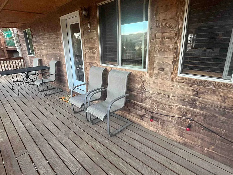 511 N Aspen St — Photo 4