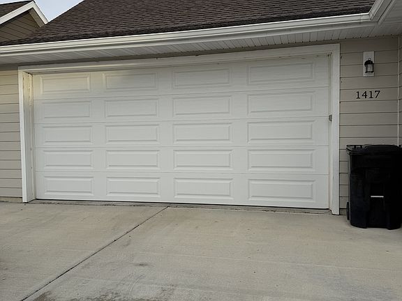 3rd image of 1417 Harmony Ct
