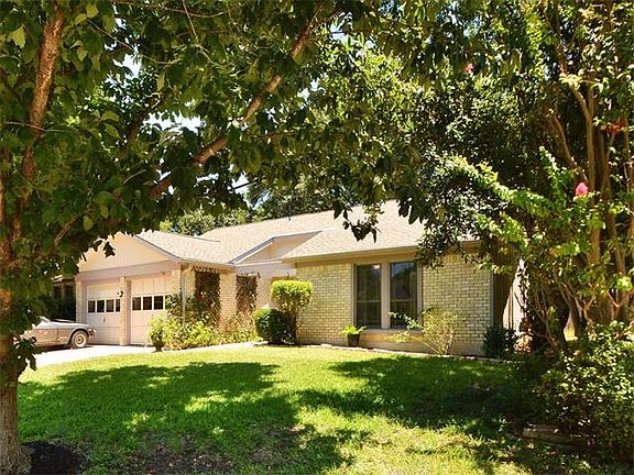 3rd image of 1502 Cricket Hollow Dr