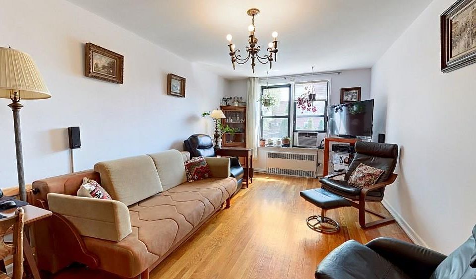 1st image of 2675 E 7th St APT 1F