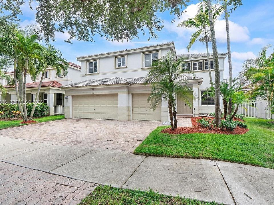 1st image of 4389 Laurel Ridge Cir