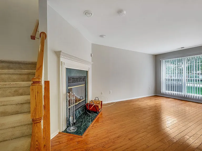 1015 Cumberland Ct — Photo 7