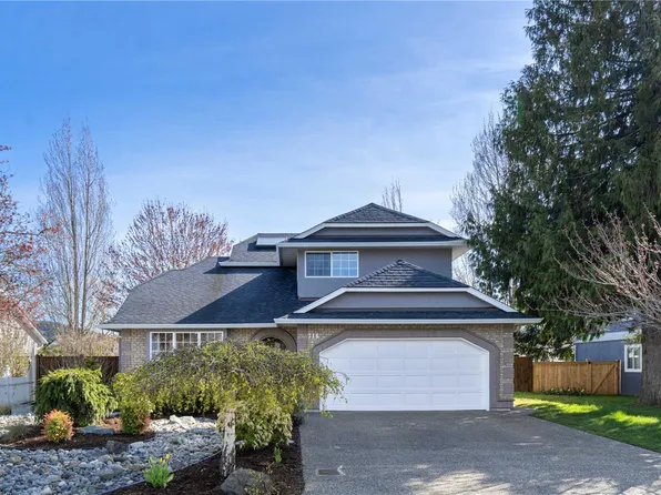 716 Ermineskin Ave, Parksville, BC V9P 2L4