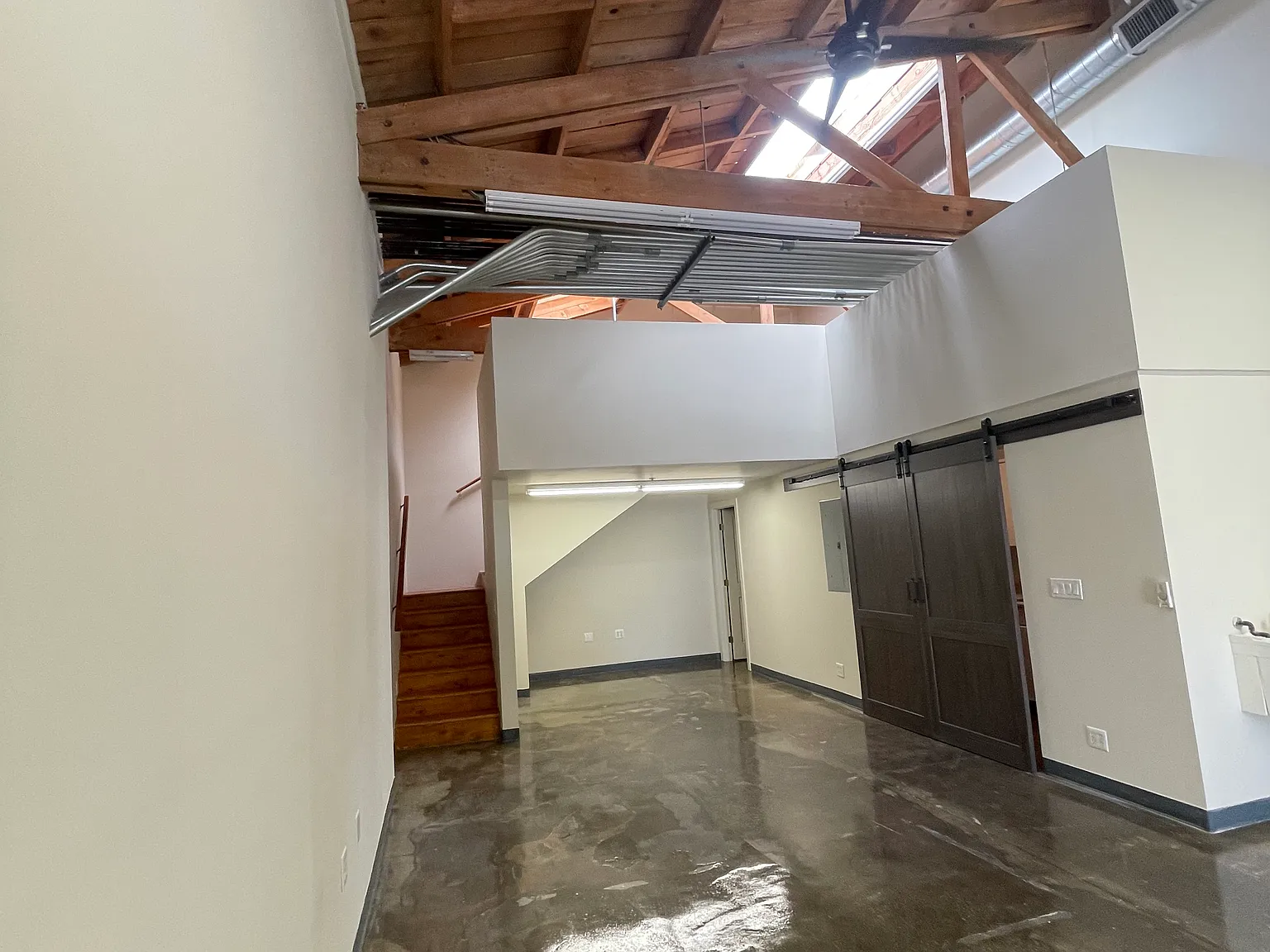 429 Alamitos Ave — Photo 1