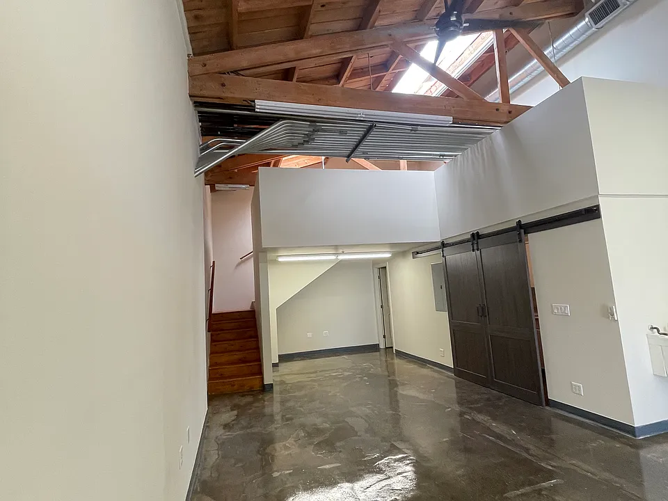 429 Alamitos Ave #A