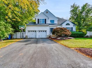 47 Avenue G, Monroe Township, NJ 08831