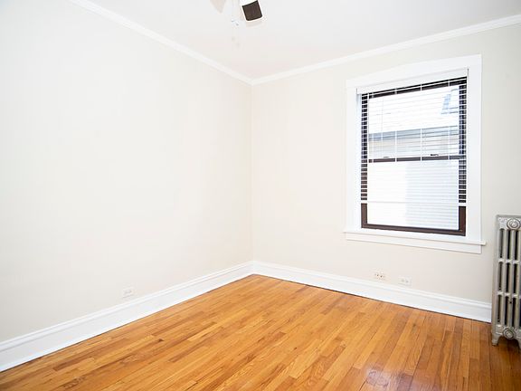 5th image of 1253-55 W Henderson St #55-202