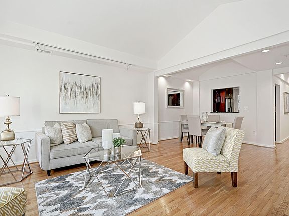 Living room/Dining room