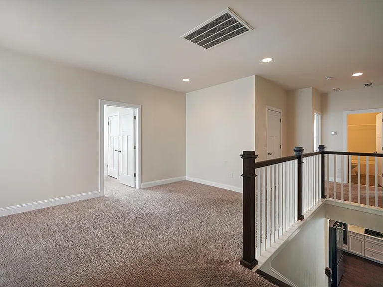1309 Enfield Ln — Photo 30