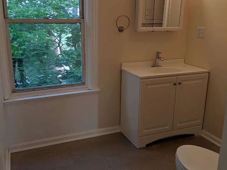 916 Jacob St #2 — Photo 7