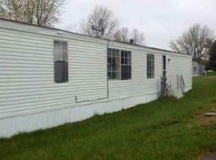 100 Sycamore, Highland, MI 48357