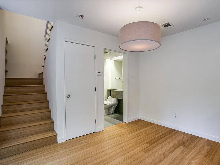 3945 Buena Vista St #C — Photo 10