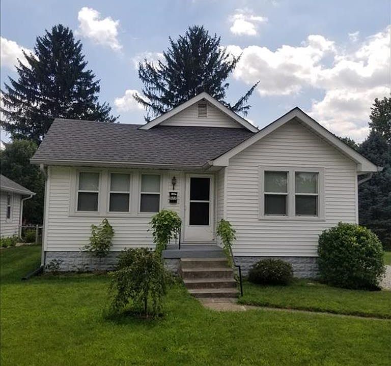 1st image of 517 E Mills Ave